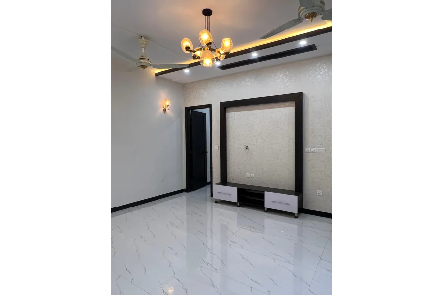 9 Marla new luxury house