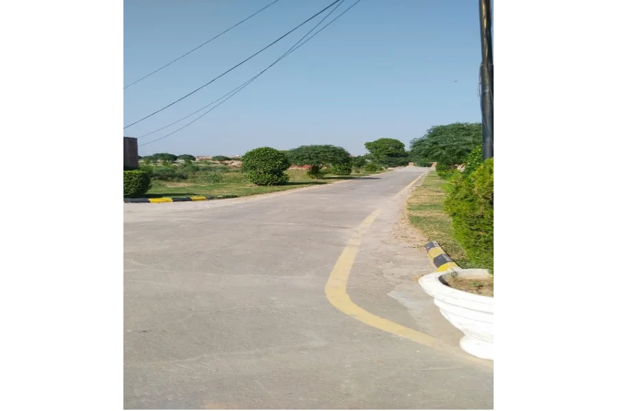 3 marla plot in Madina Paradise