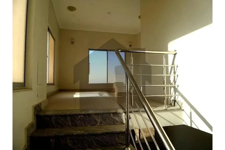 Quaid Villas 200sq Yard Close To Entrance Of BTK 3 Bed One Unit Villas