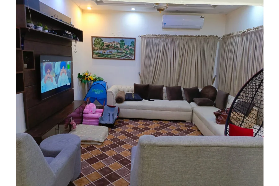 عسکری 10 میں مکمل طور پر تزئین و آرائش شدہ مکان برائے فروخت