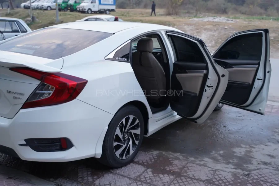 Honda Civic VTi Oriel Prosmatec 1.8 i-VTEC 2016