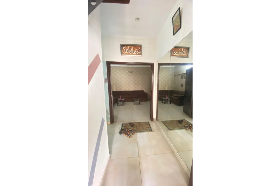 ڈی ایچ اے فیز 5، کراچی میں فلیٹ کرایہ پر دستیاب ہے۔