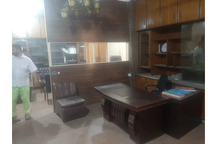 1 کنال ڈبل منزلہ مکان برائے دفتر + رہائش