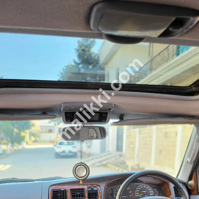 Hilux Surf 1996 ماڈل 