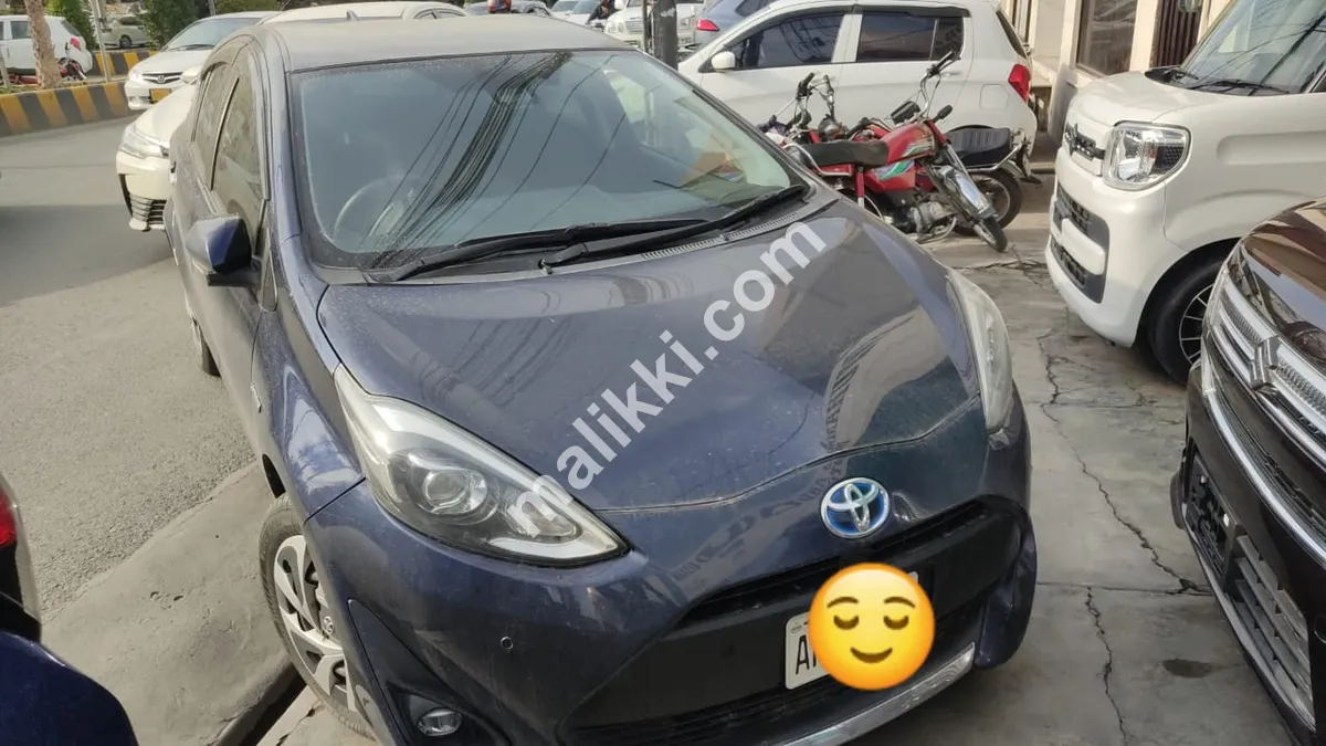 TOYOTA AQUA AVAILABLE FOR SALE