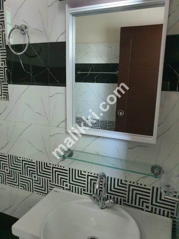 07 مرلہ ڈبل سٹوری مکان برائے فروخت