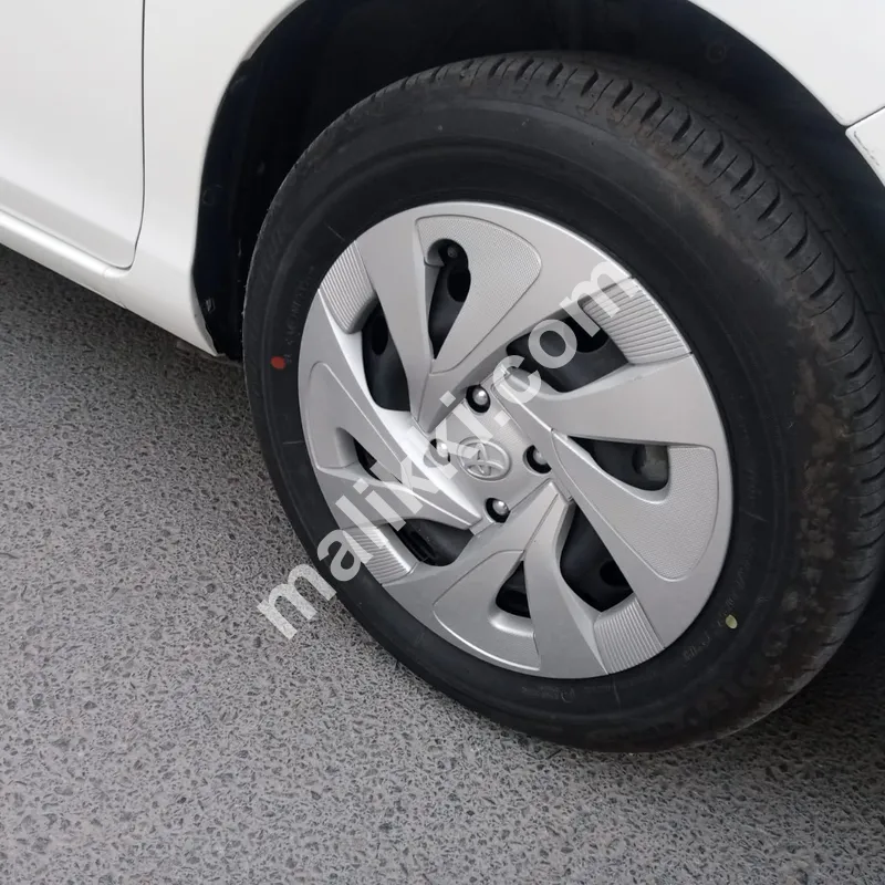 TOYOTA PRIUS 2020/24 ماڈل فروخت کے لیے دستیاب ہے