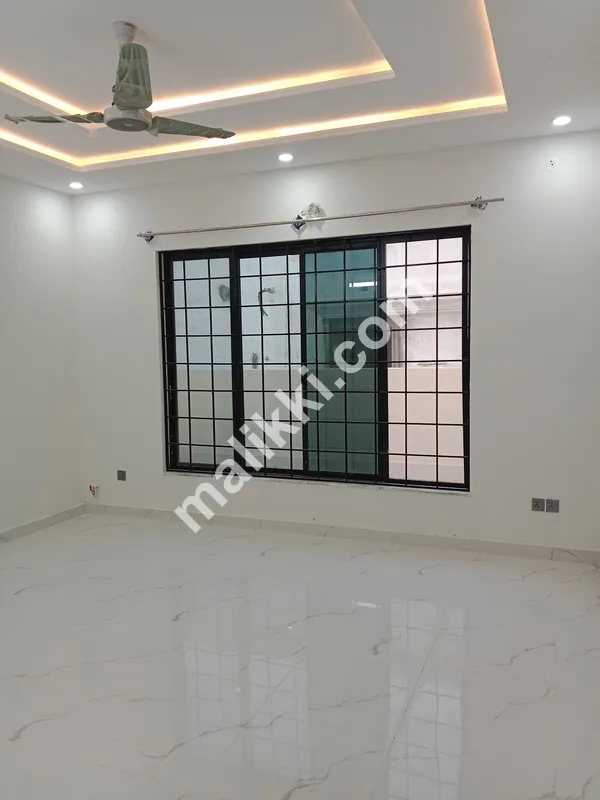 Ground Floor Available For Rent