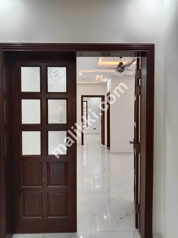 Ground Floor Available For Rent