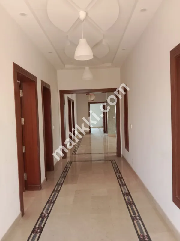 20 Marla upper portion available for rent