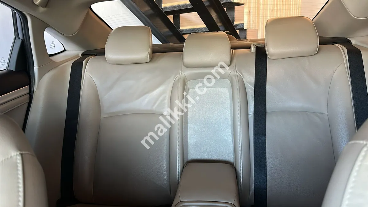 Honda Civic Oriel 2019 ماڈل 