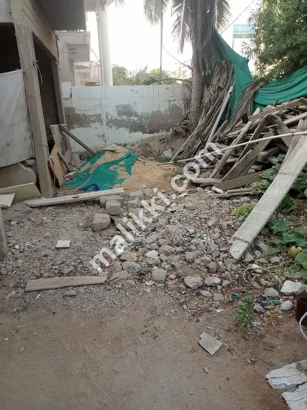 𝗛𝗔𝗟𝗙 𝗦𝗧𝗥𝗨𝗖𝗧𝗨𝗥𝗘 𝗛𝗢𝗨𝗦𝗘 𝗙𝗢𝗥 𝗦𝗔𝗟𝗘 𝗜𝗡 𝗗𝗛𝗔 𝗣𝗛𝗔𝗦𝗘 𝟱, 𝗞𝗔𝗥𝗔𝗖𝗛𝗜