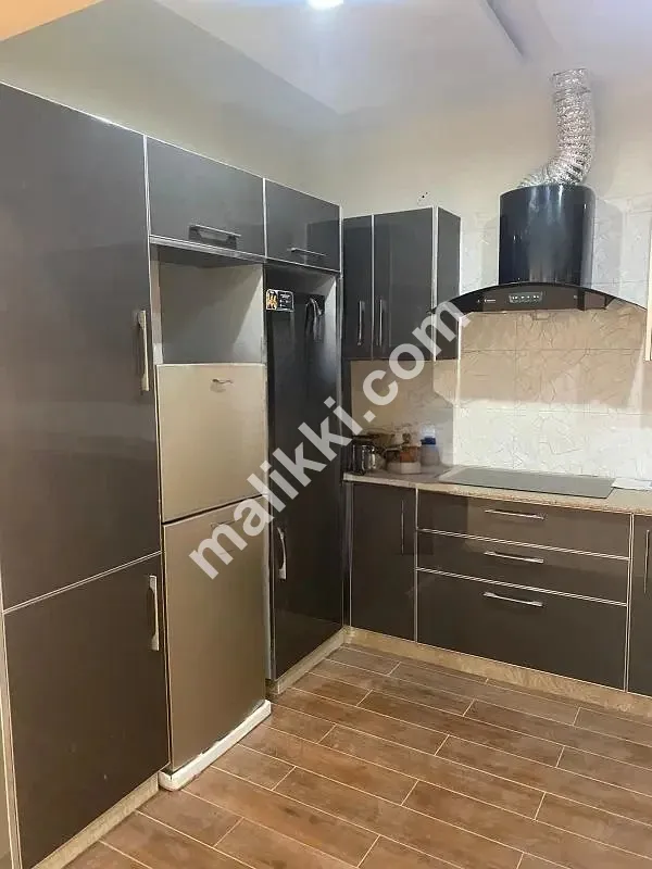 OWNER سے براہ راست !! سرمایہ کار کی شرح ڈیل! فرنشڈ 2 بیڈروم گلبرگ 3 بلیوارڈ نئی عمارت