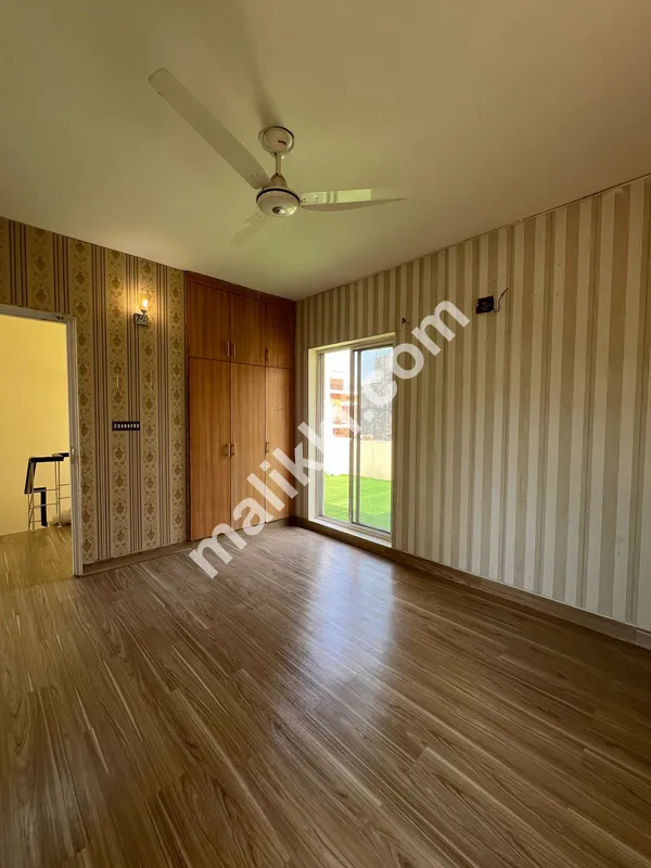 1 Kanal House for Rent