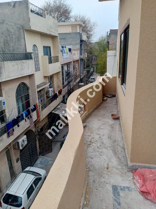 3 مرلہ ٹرپل سٹوری کارنر ہاؤس برائے فروخت، علامہ اقبال ٹاؤن لاہور