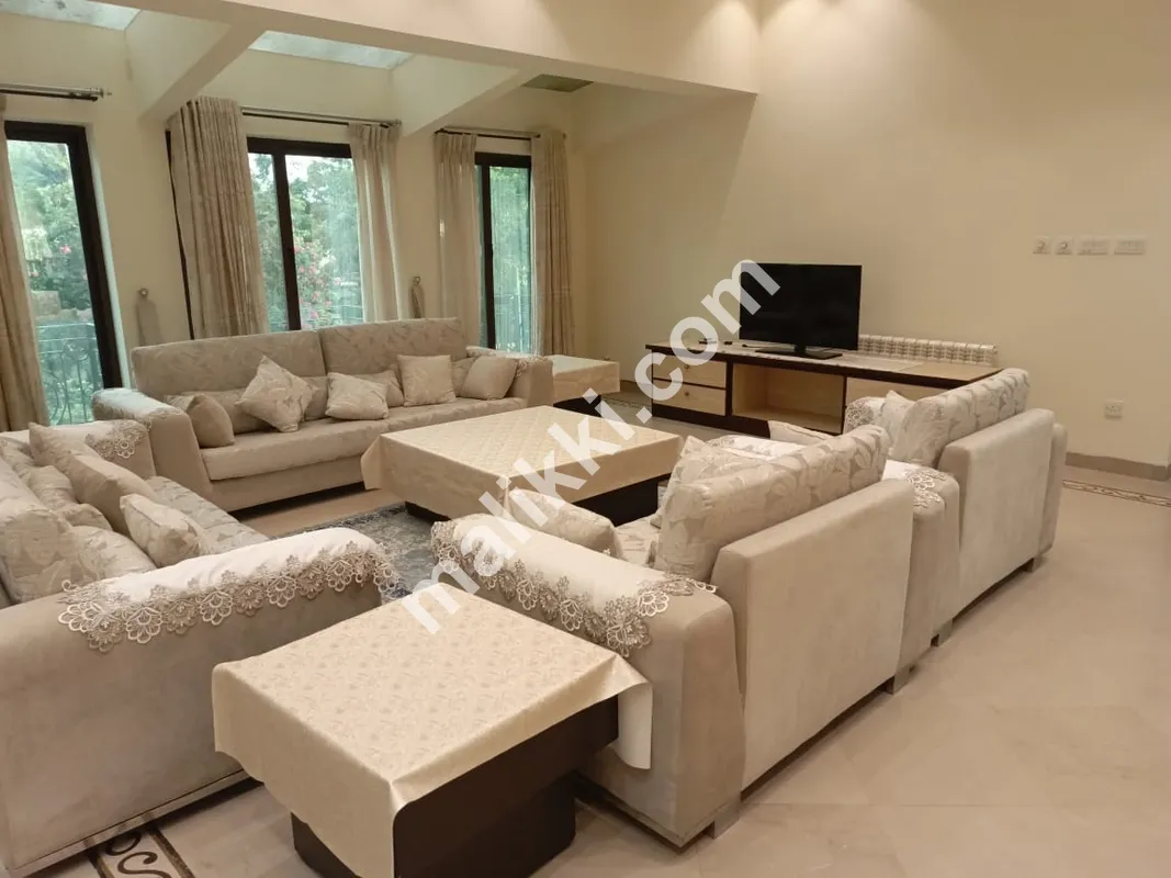 F7 میں 1000 مربع فٹ مکمل فرنشڈ مکان برائے فروخت