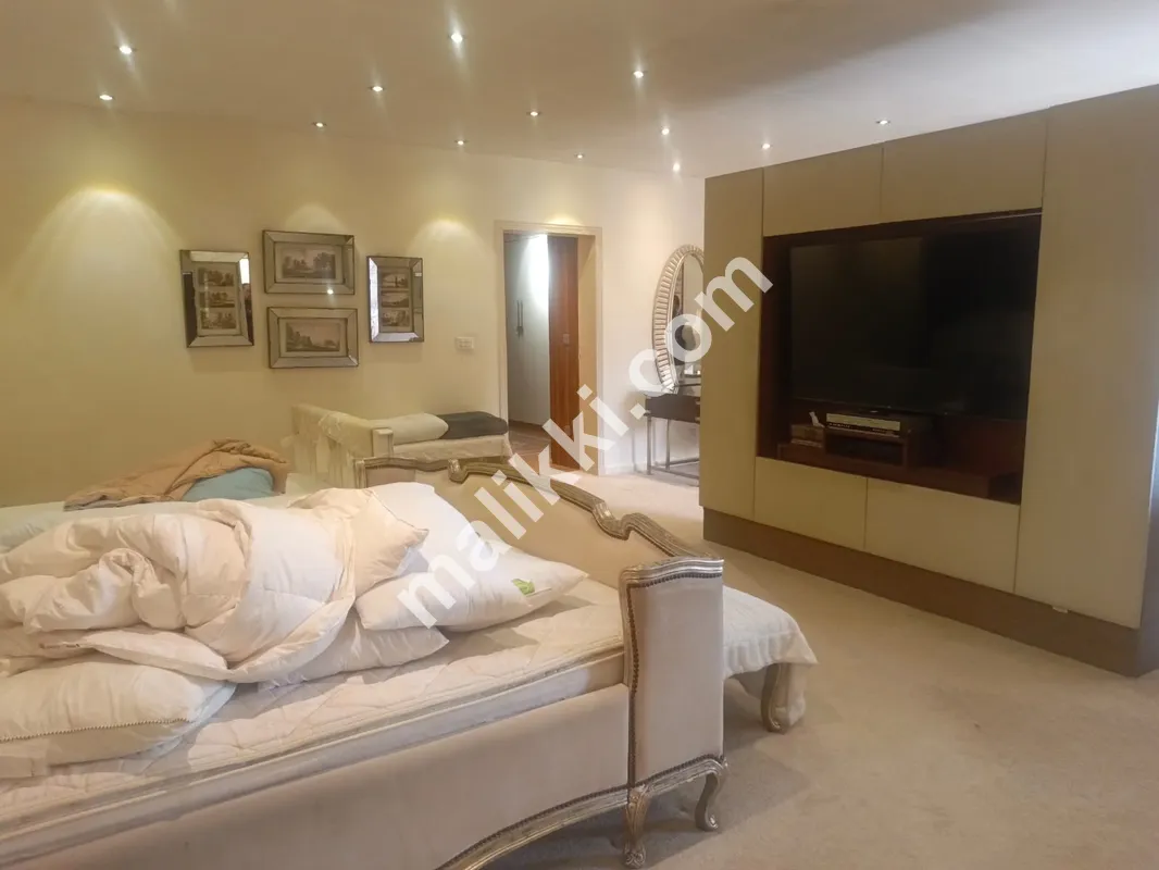 1633 sqyard Furnished House Available For Rent In F-6