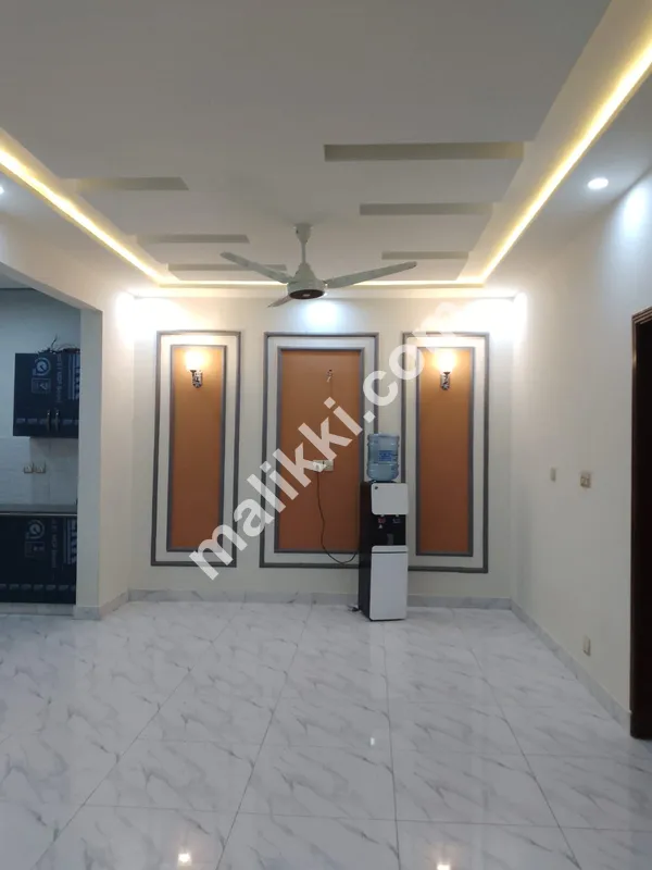 بحریہ ٹاؤن کراچی میں بنگلہ برائے فروخت