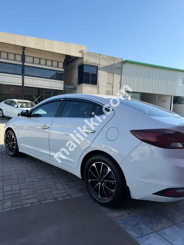 Hyundai Elantra  Model 2022