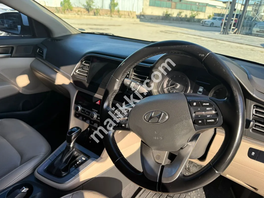 Hyundai Elantra Model 2022 