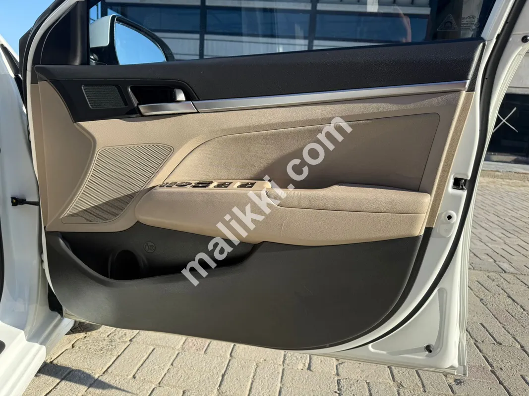 Hyundai Elantra Model 2022 