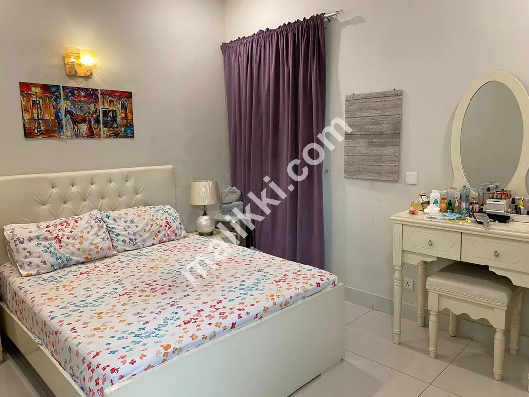 ڈی ایچ اے فیز 8، کراچی میں بنگلہ برائے فروخت