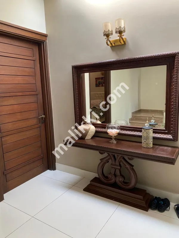 ڈی ایچ اے فیز 8، کراچی میں بنگلہ برائے فروخت