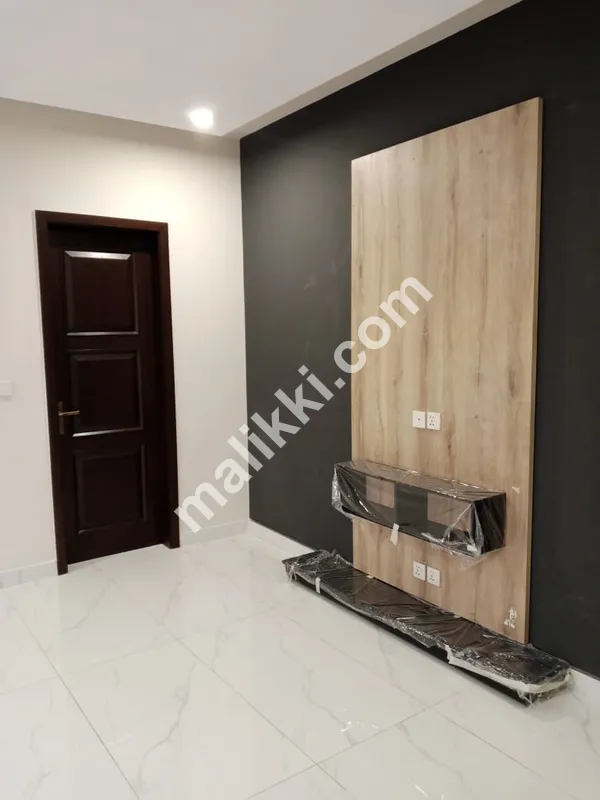 ڈی ایچ اے فیز 6 کراچی میں بالکل نیا 500 اسکوائر گز مکان برائے فروخت