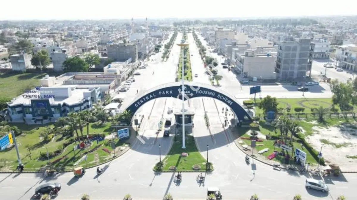 ای بلاک 709/3 میں 4 مرلہ رہائشی پلاٹ CPHS میں برائے فروخت-0