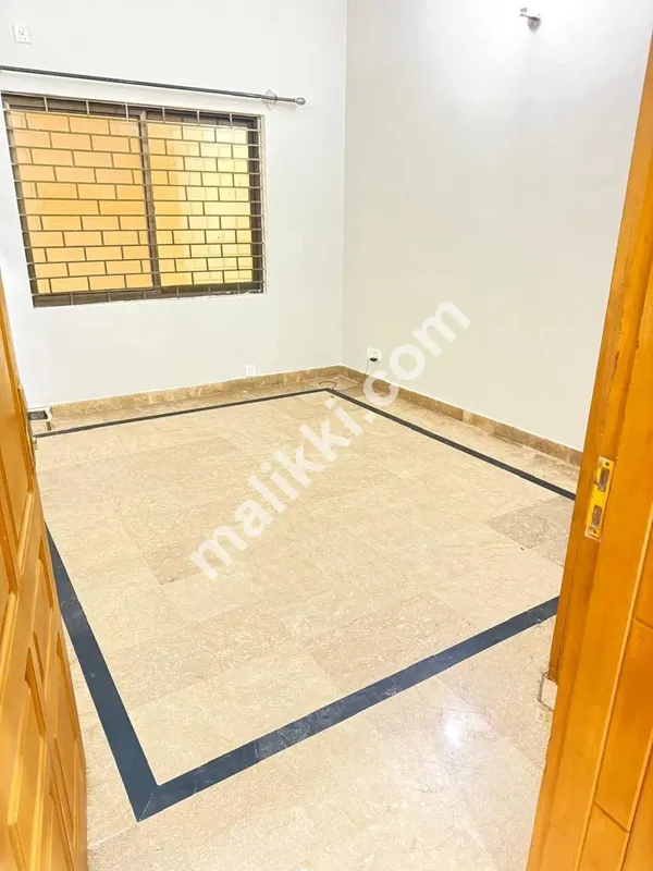 G-11/2، اسلام آباد میں 5.65 مرلہ مکان برائے فروخت