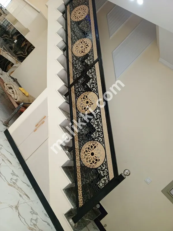 عثمان بلاک 7 مرلہ نیا ڈیزائنر مکان برائے فروخت