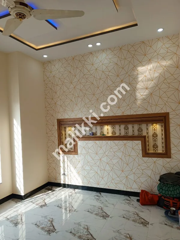 عثمان بلاک 7 مرلہ نیا ڈیزائنر مکان برائے فروخت