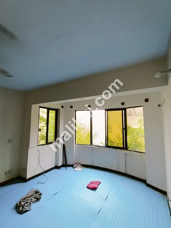 G-11/4 میں فلیٹ کرایہ پر دستیاب ہے۔