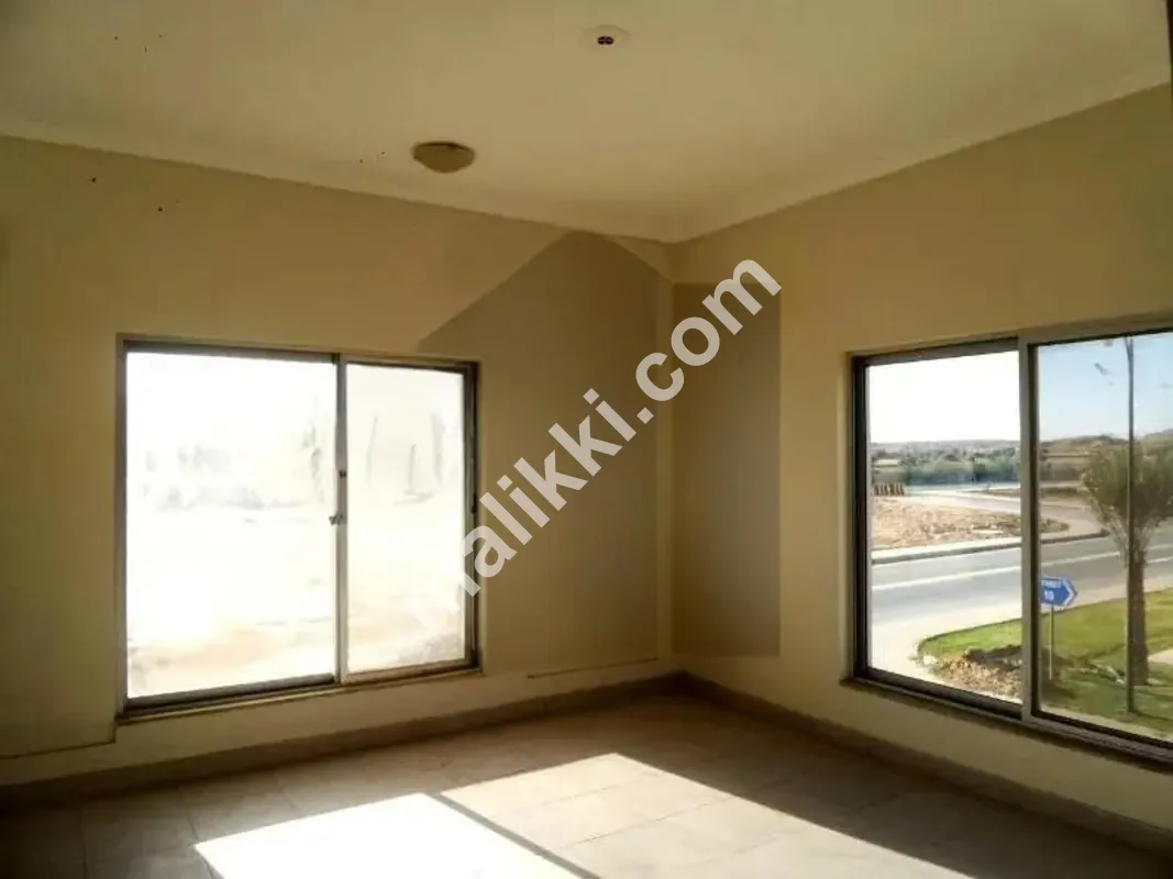 3 Bedrooms Luxurious Villa For Rent, Near Main Entrance Of Bahria Town