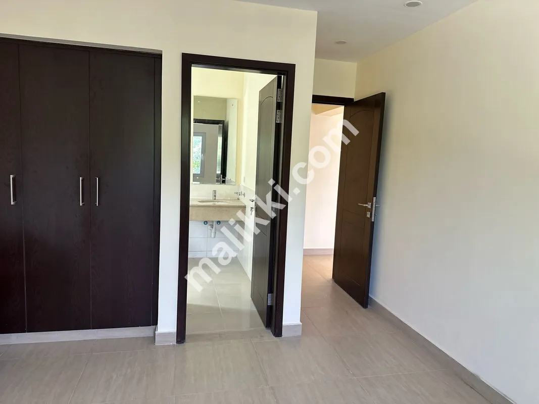 Emaar Canyon Views 25 Mrala Villa Available For Sale