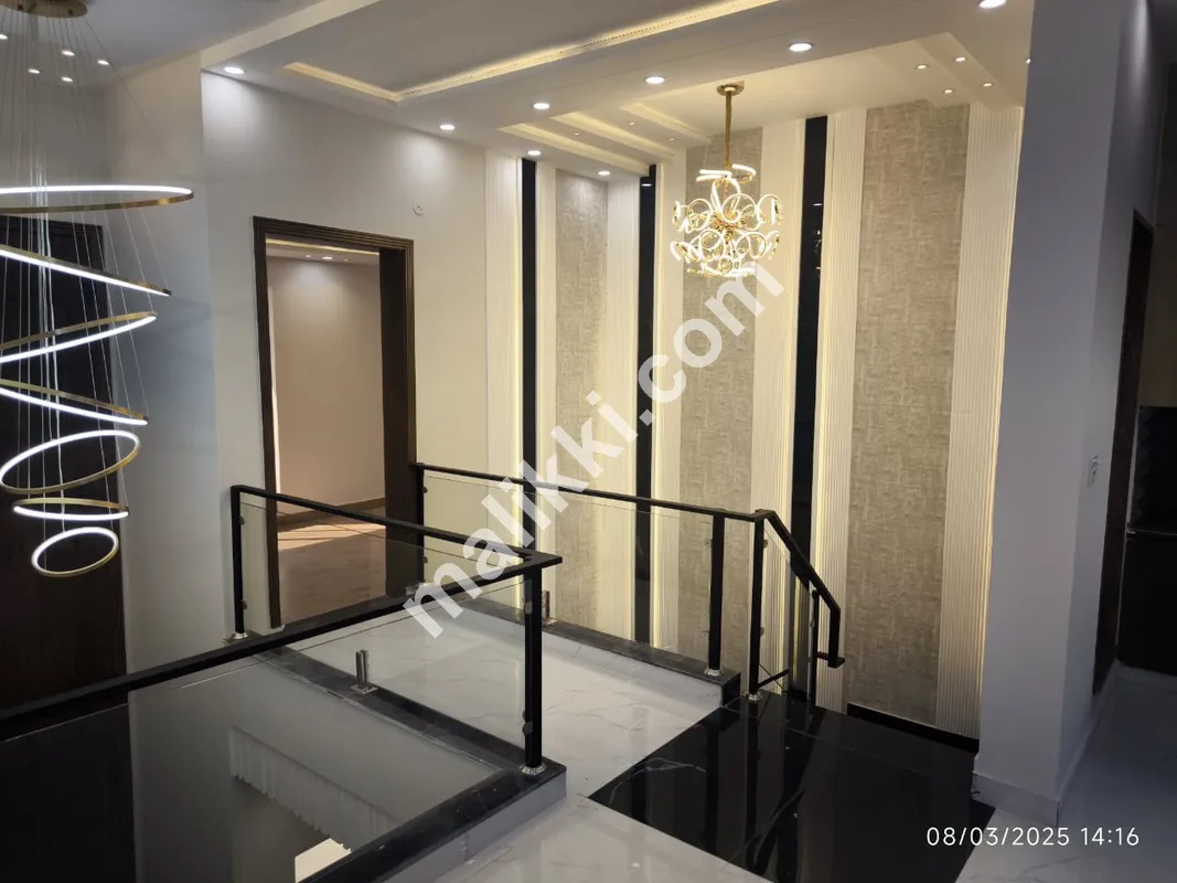 10-Marla Modern Elevation House for Sale..!!