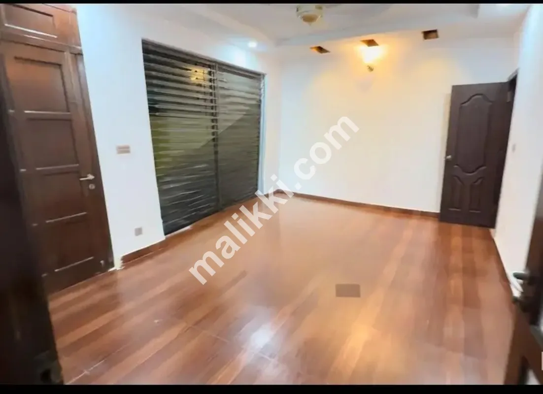 B-17 Block B House for sale 35x70 