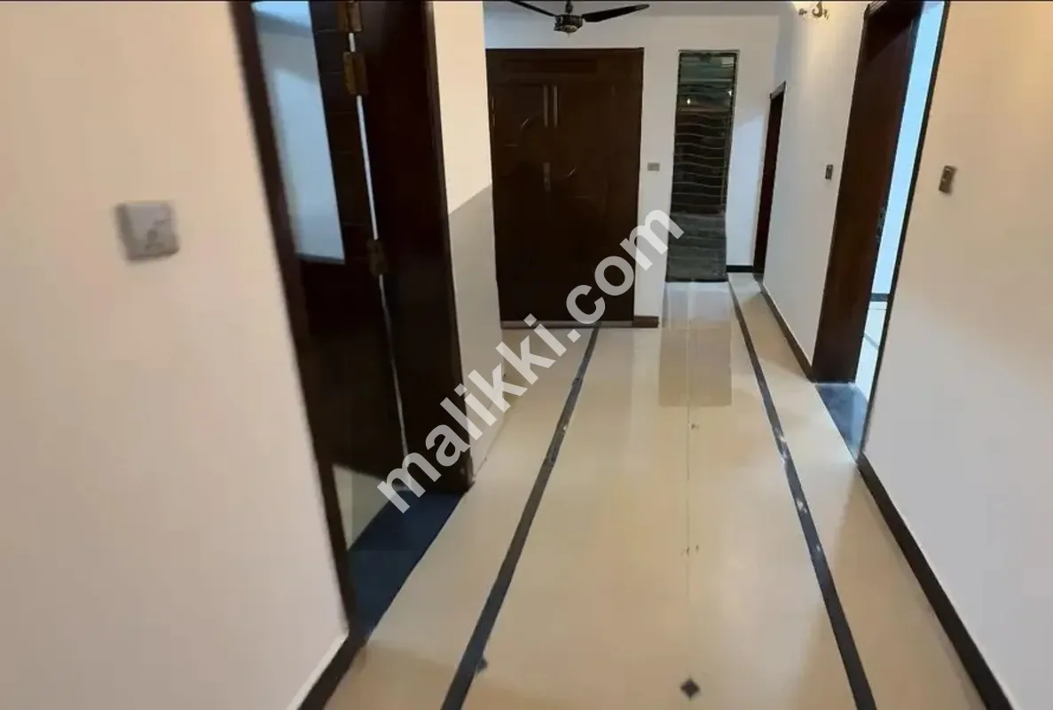 B-17 Block B House for sale 35x70 