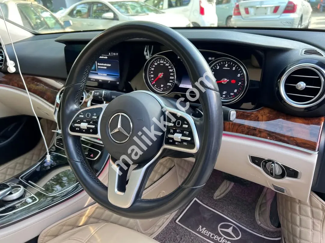 Mercedes Benz | E180 | 2021