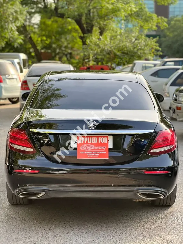 Mercedes Benz | E180 | 2021