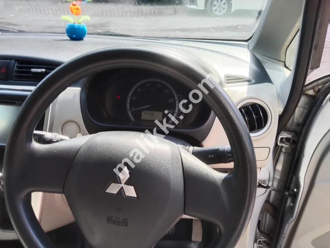 مٹسوبشی ایک ویگن برائے فروخت