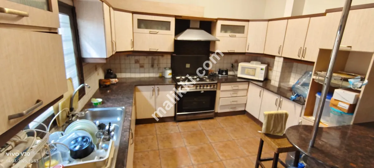 خیابان بدبان، ڈی ایچ اے فیز 5، کراچی میں بنگلہ برائے فروخت