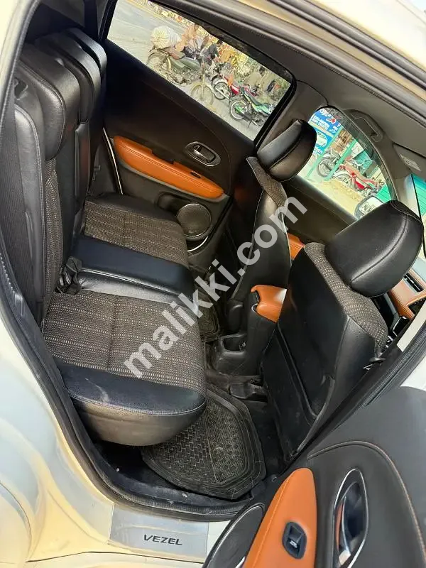 Honda Vezel 2015