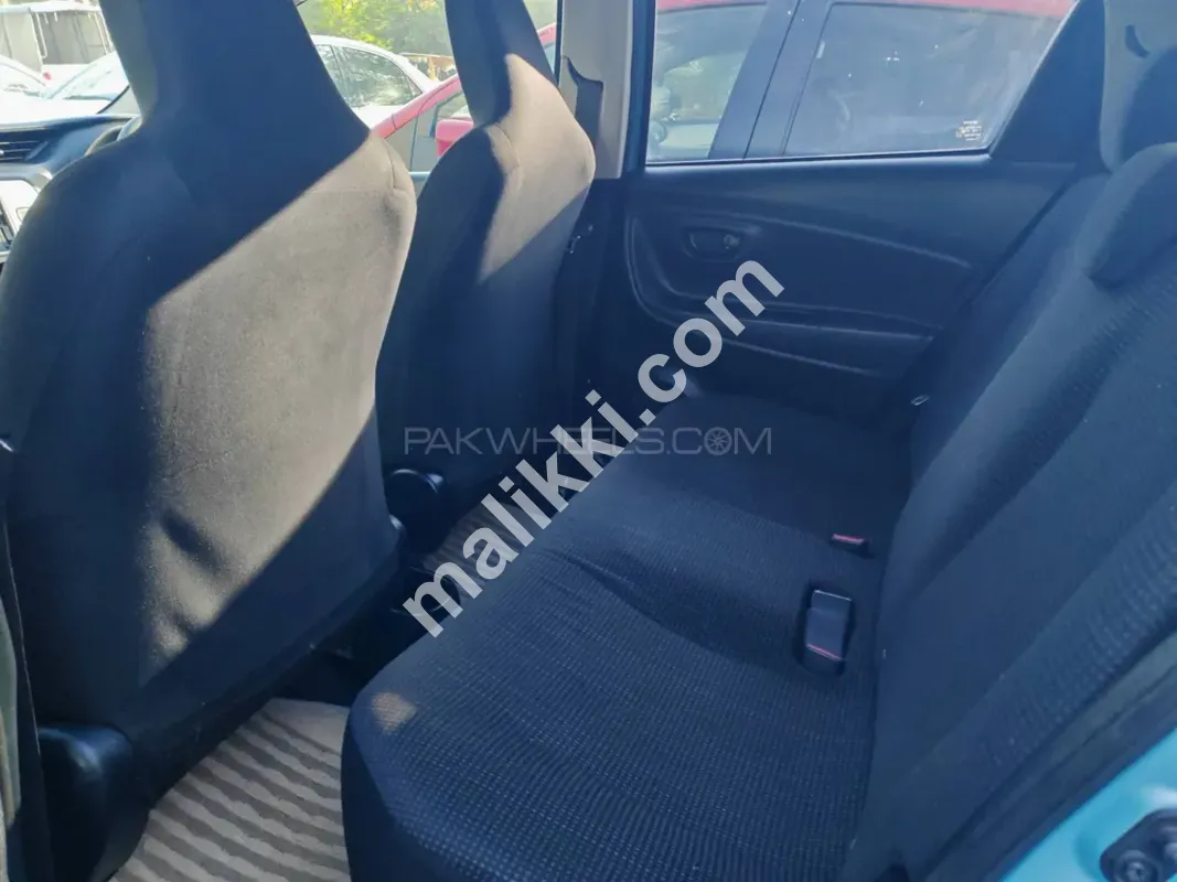 Toyota Vitz F 1.0 2014