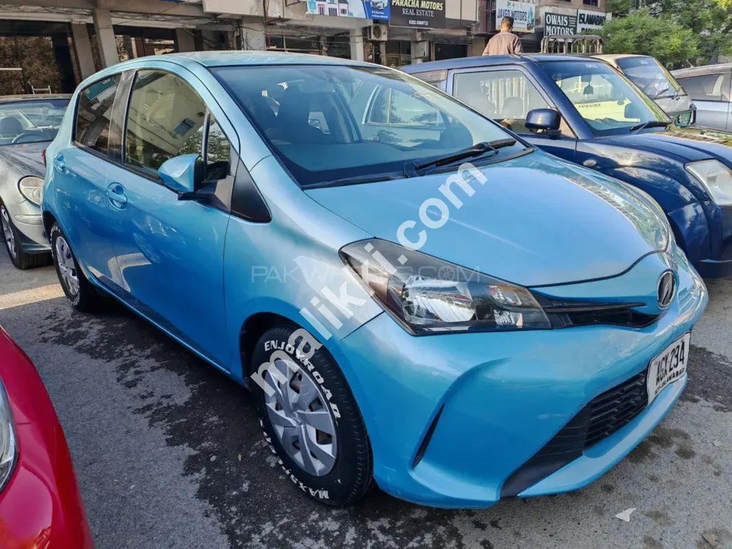 Toyota Vitz F 1.0 2014