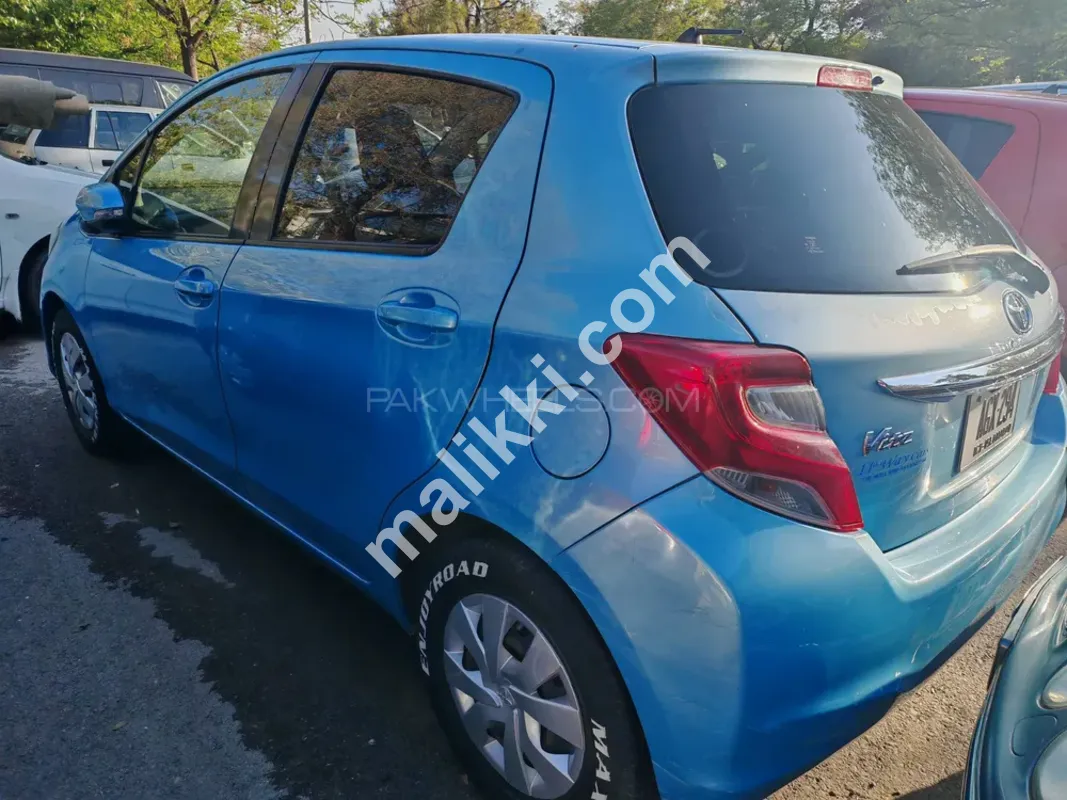 Toyota Vitz F 1.0 2014