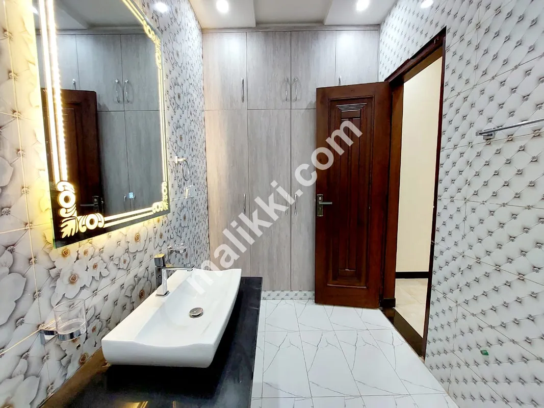 10 Marla House For Sale In Bahria Town Phase-3