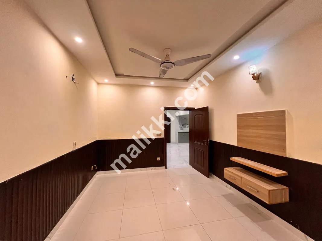 10 Marla Fully Rented Premium Location House For Sale