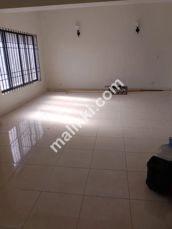 Portion for rent in Defence Phase 6, Karachi