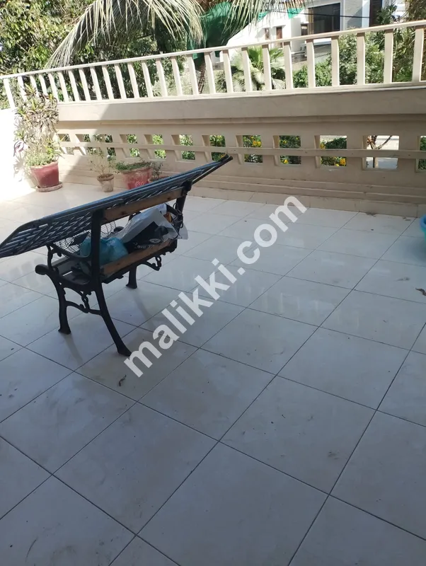 Portion for rent in Defence Phase 6, Karachi